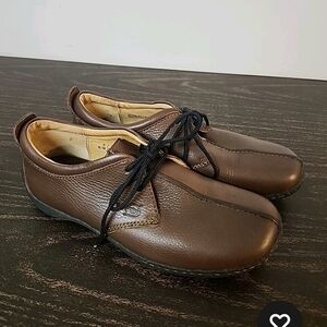 Born Sahara Comfort Shoes Split Toe Moccasins Brown Leather Women’s Sz 8 / 39